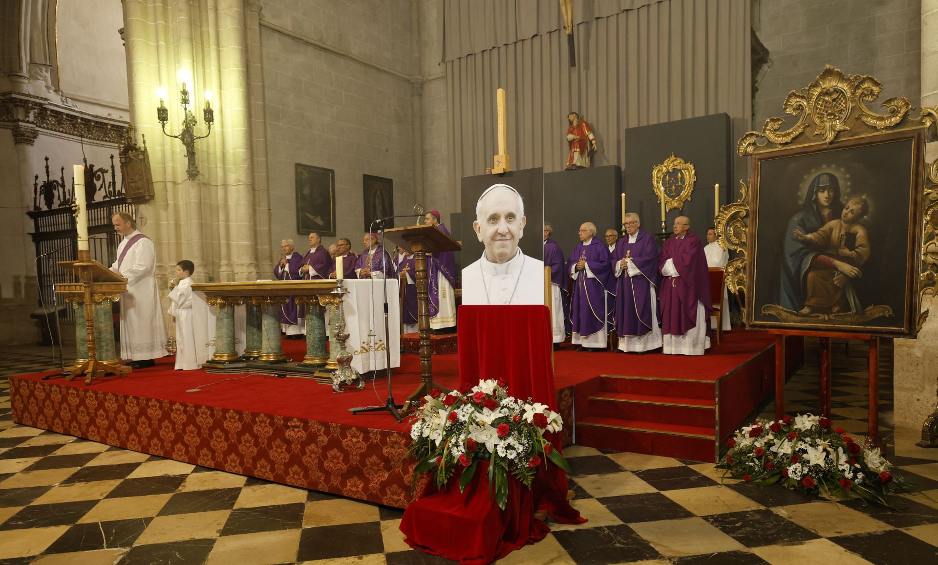 Así ha sido el funeral del Papa en la Catedral de Palencia
