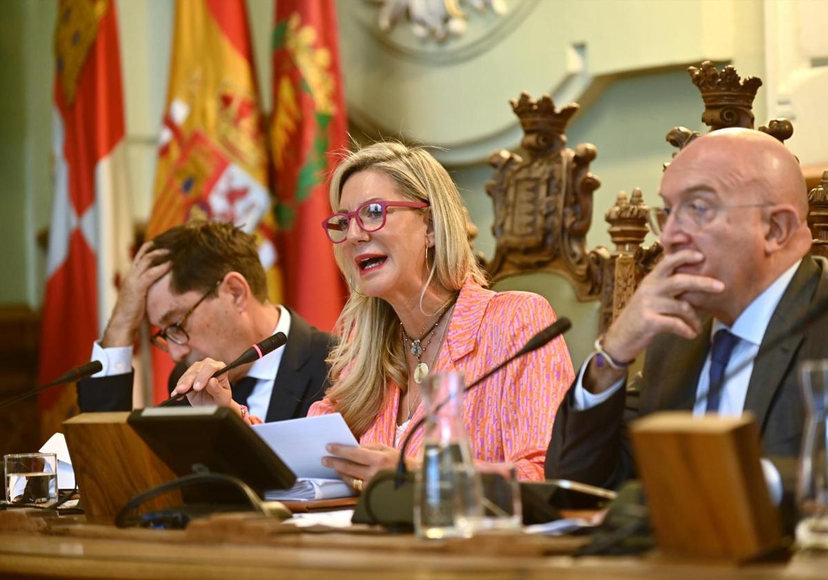 La teniente de Alcalde de Vox al PSOE: «Son el partido de los cocainómanos y los puteros»