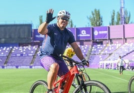 Ronaldo Nazário en el estadio José Zorrilla el Camino de Santiago para celebrar el ascenso del Valladolid a Primera en 2022.