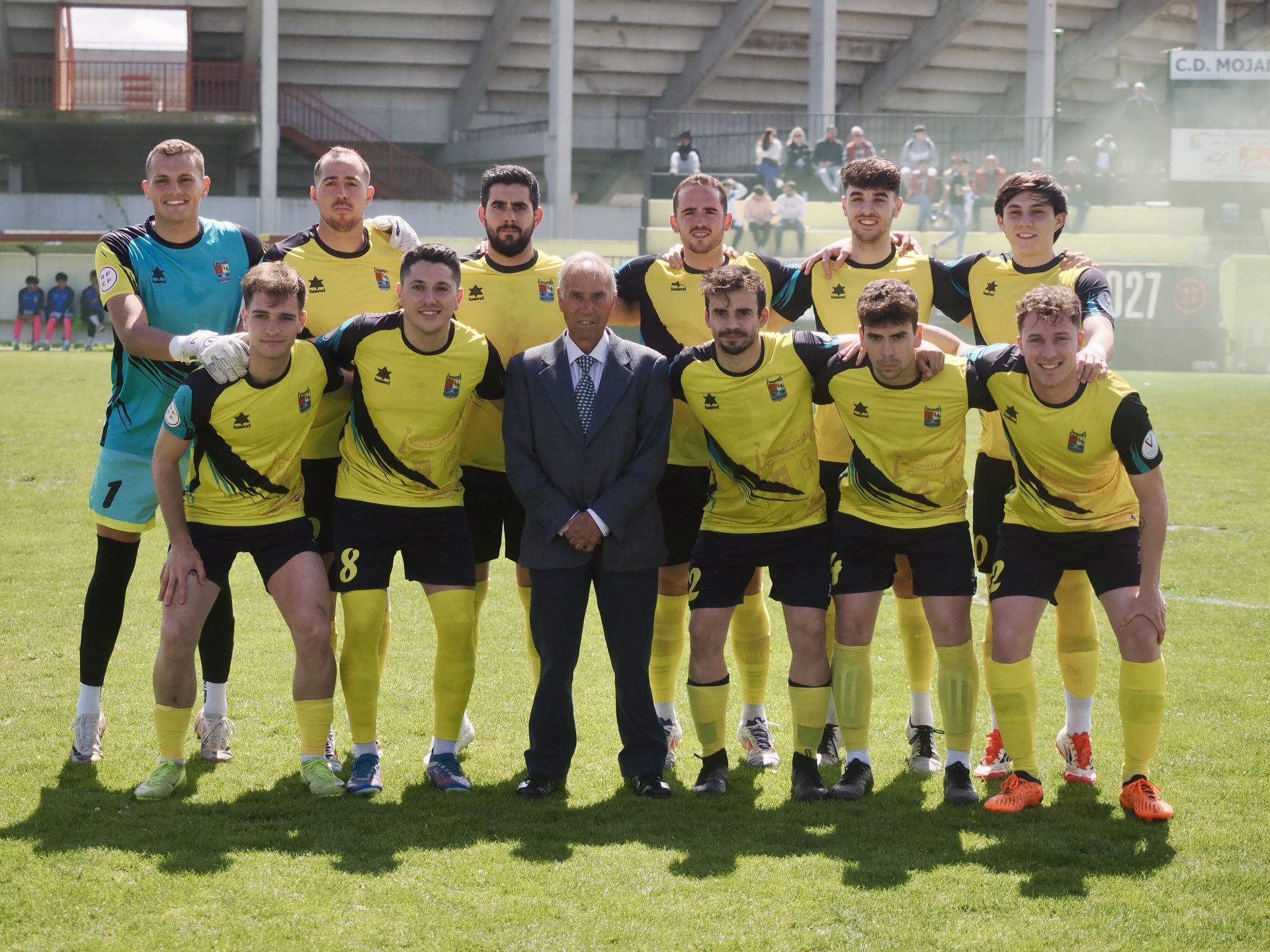 El partido entre el Mojados y el Almazán, en imágenes