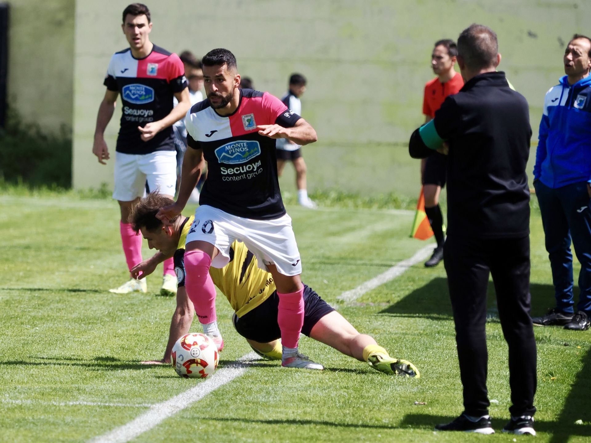 El partido entre el Mojados y el Almazán, en imágenes