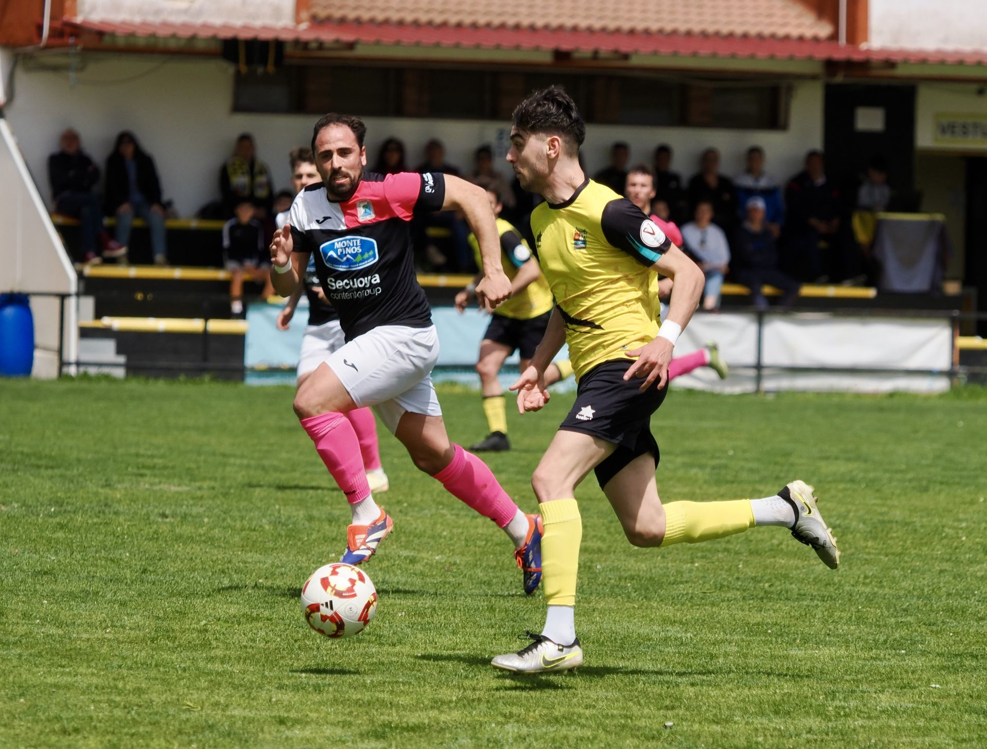 El partido entre el Mojados y el Almazán, en imágenes