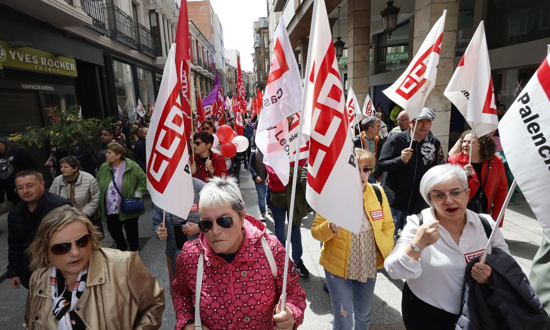 Festivo y reivindicativo Primero de Mayo en Palencia