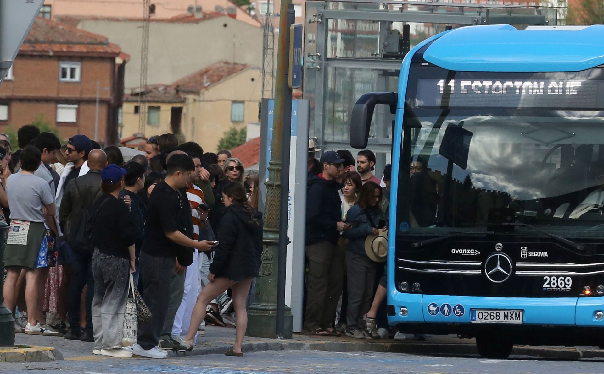 Fotos: Segovia recibe a miles de turistas el primer día del puente