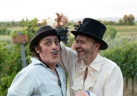 Tonino Carotone y Giulio Wilson, entre las vides toscanas donde han grabado el disco.