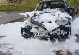 Estado en el que quedó el vehículo robado en La Cistérniga.