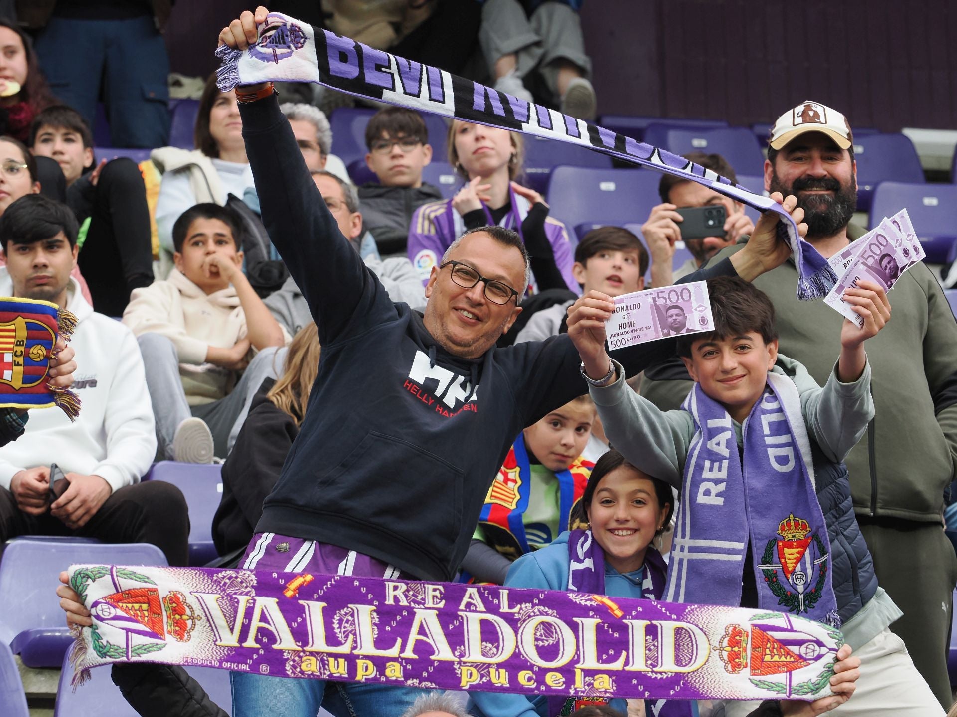 Búscate en la grada del Real Valladolid - FC Barcelona (5/5)