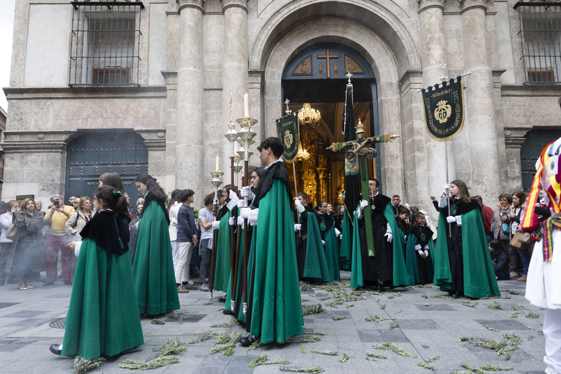La procesión de la Cruz de Mayo, en imágenes