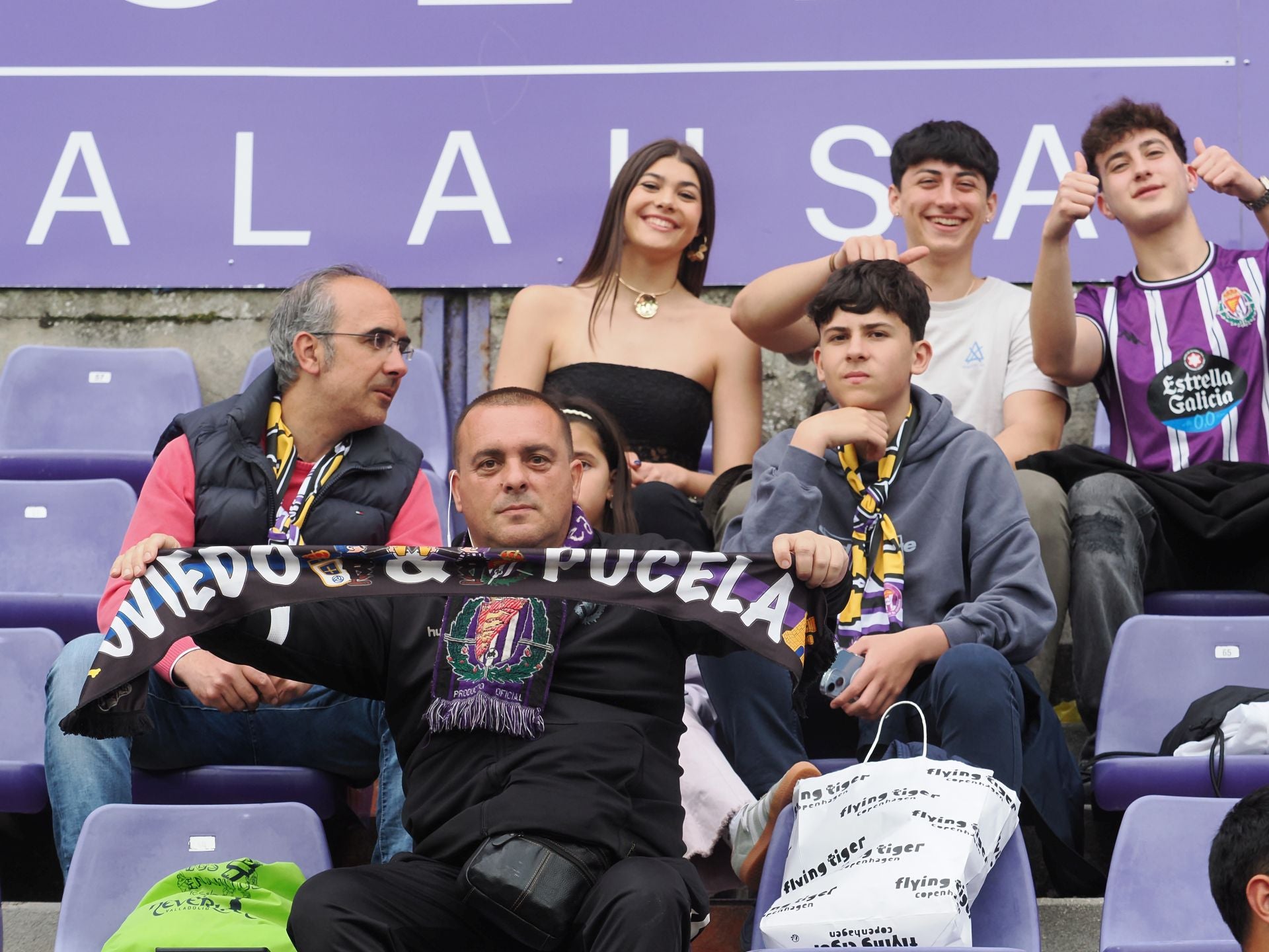 Búscate en la grada del Real Valladolid - FC Barcelona (1/5)