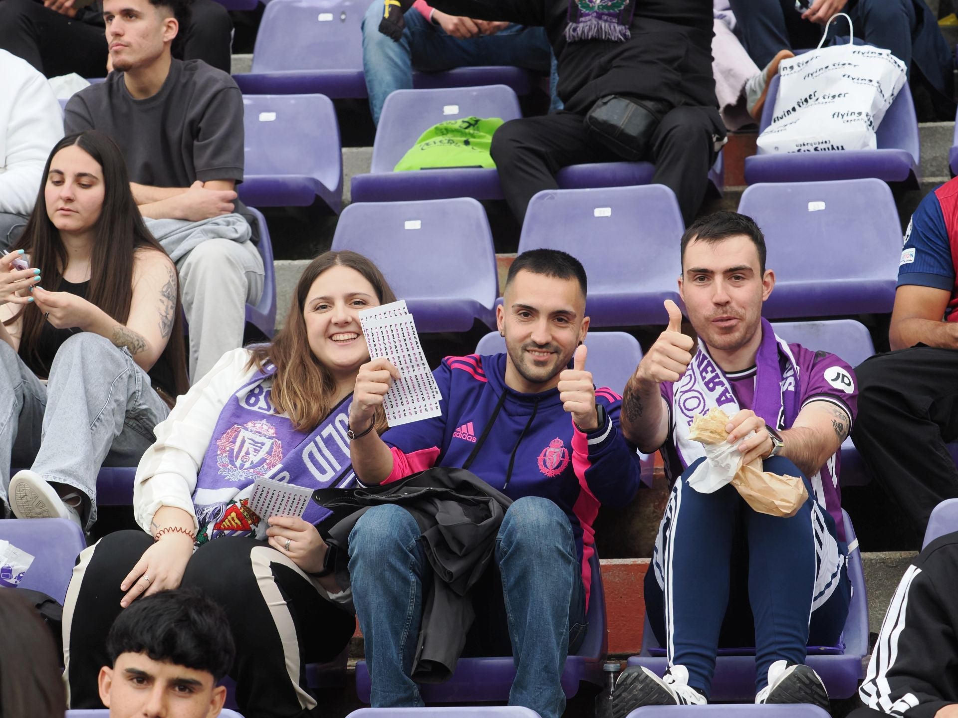 Búscate en la grada del Real Valladolid - FC Barcelona (1/5)