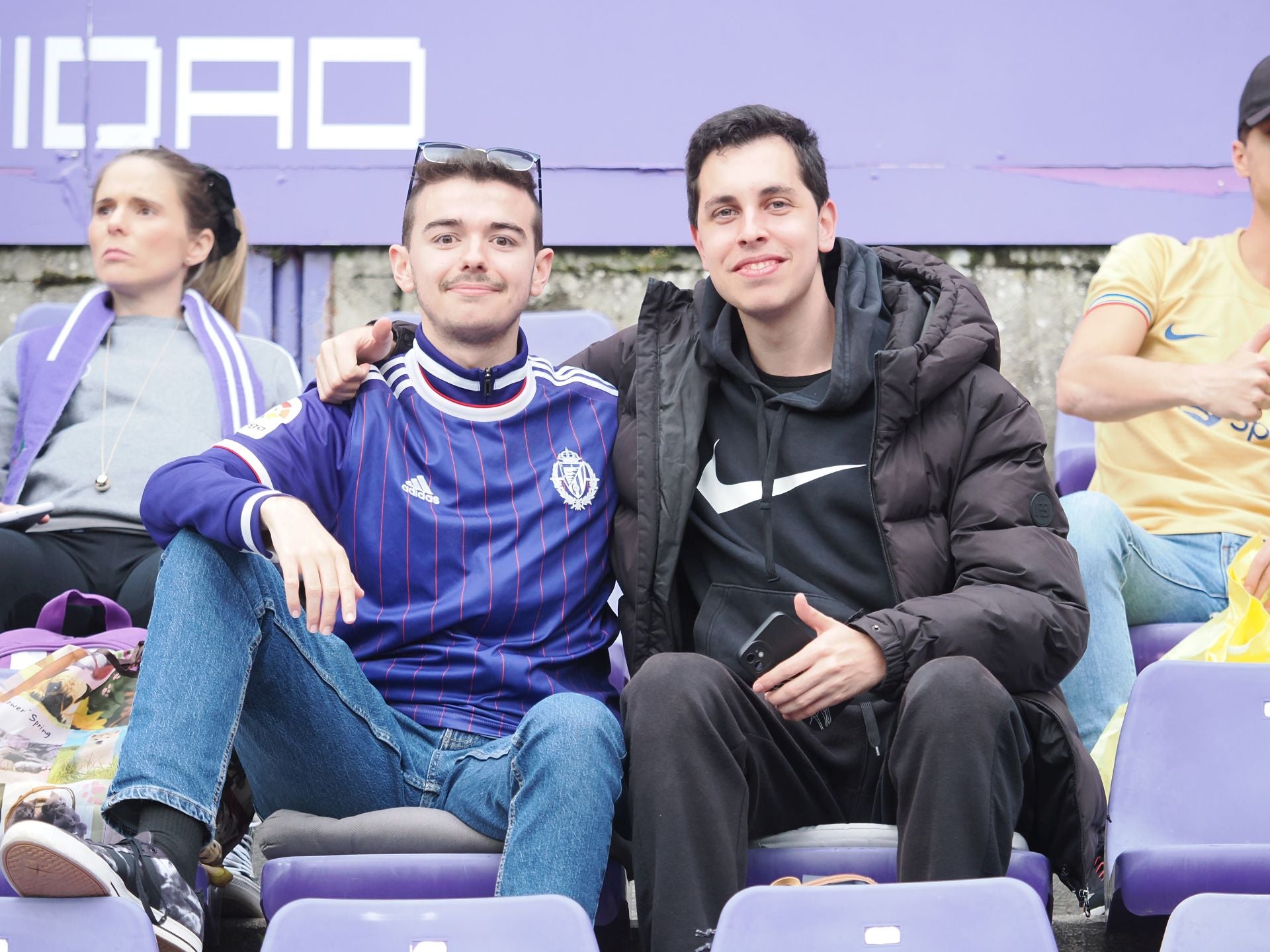 Búscate en la grada del Real Valladolid - FC Barcelona (2/5)