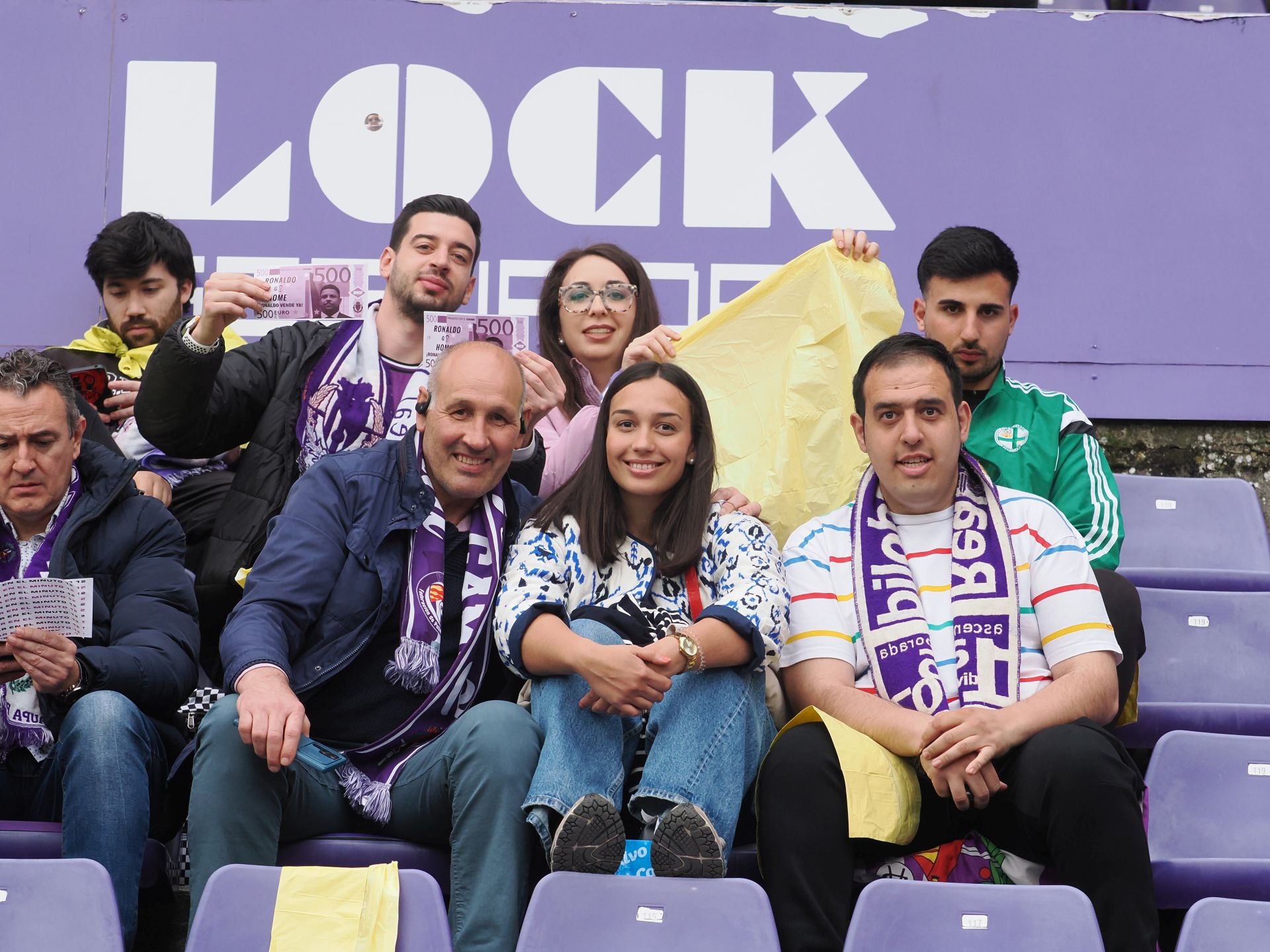 Búscate en la grada del Real Valladolid - FC Barcelona (2/5)