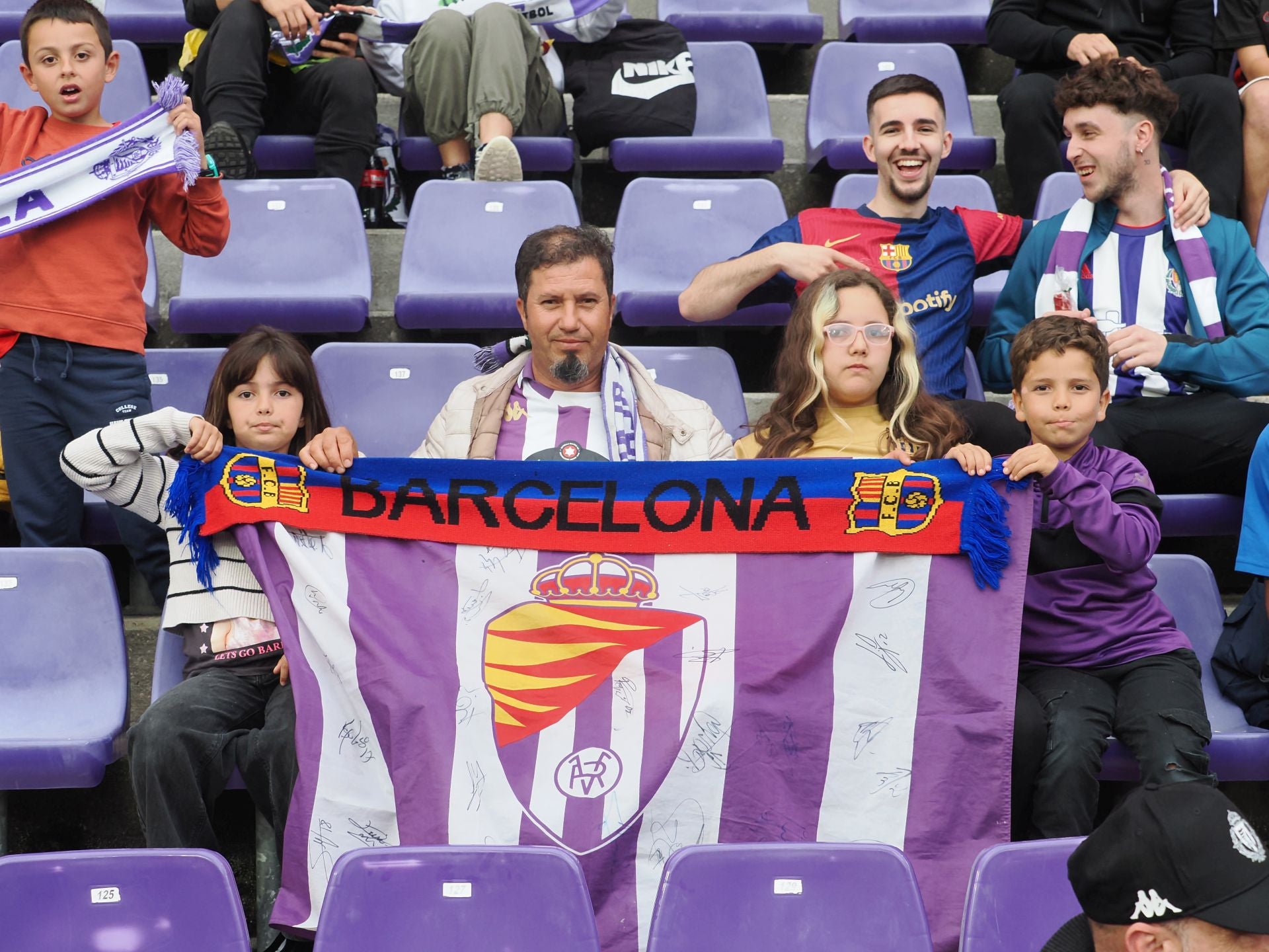 Búscate en la grada del Real Valladolid - FC Barcelona (2/5)