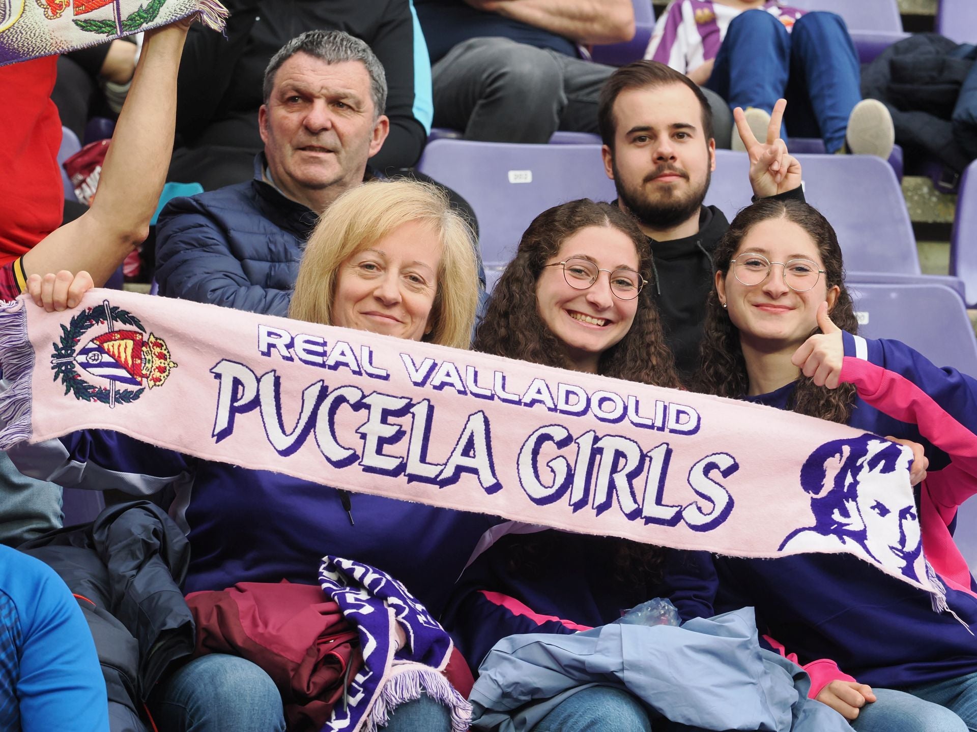 Búscate en la grada del Real Valladolid - FC Barcelona (2/5)