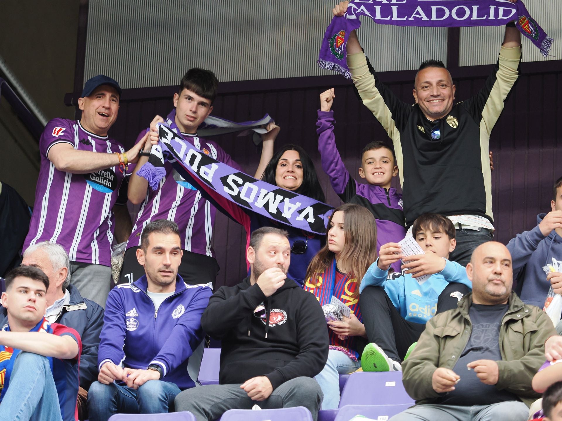 Búscate en la grada del Real Valladolid - FC Barcelona (2/5)