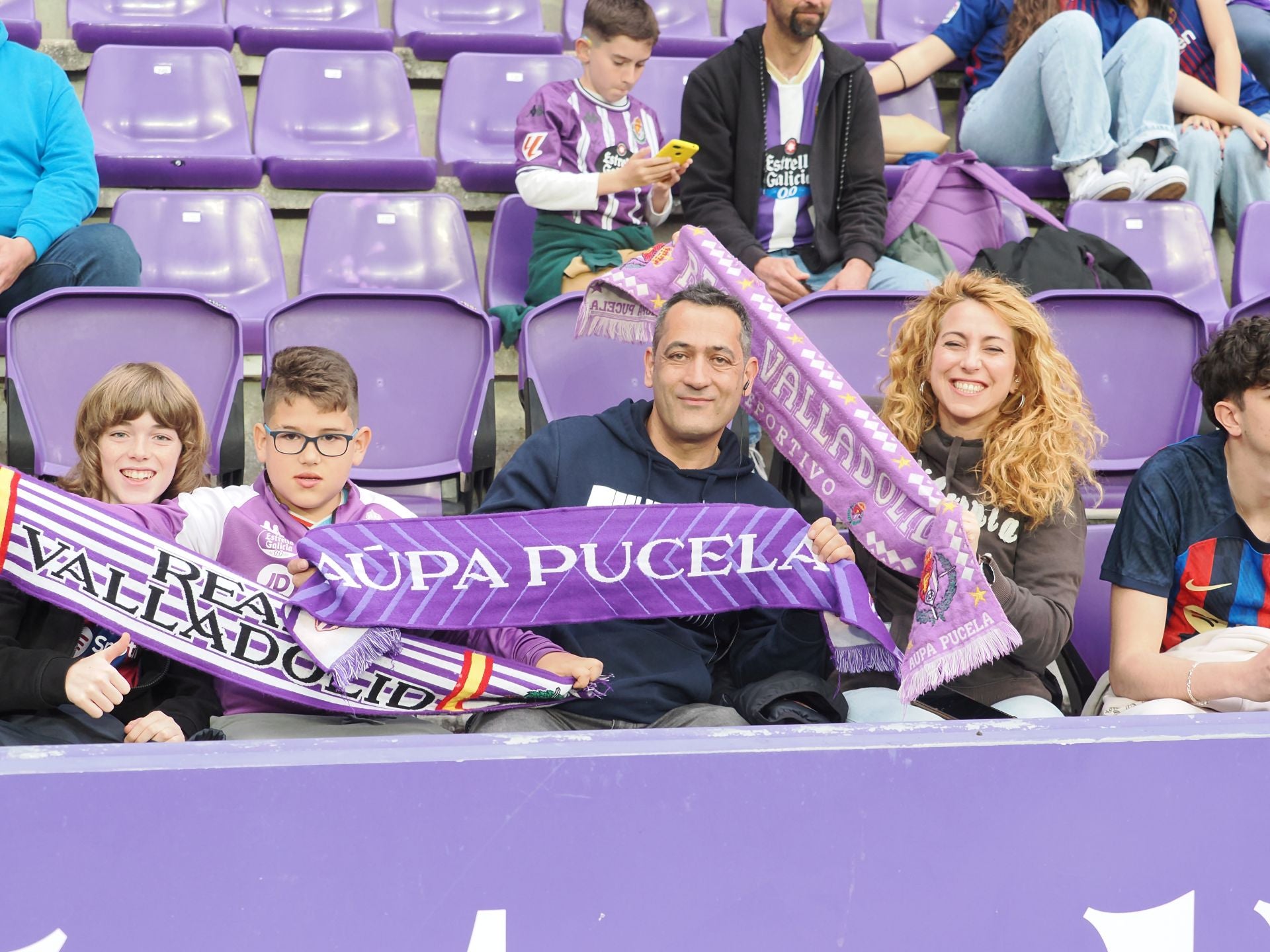 Búscate en la grada del Real Valladolid - FC Barcelona (3/5)