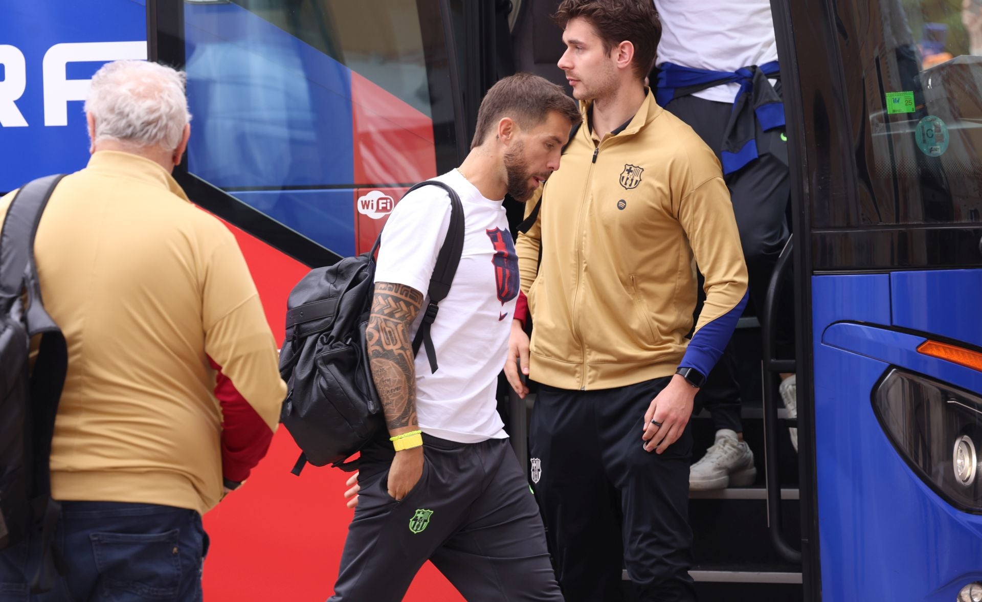 Llegada de los jugadores del Barça al hotel de Valladolid