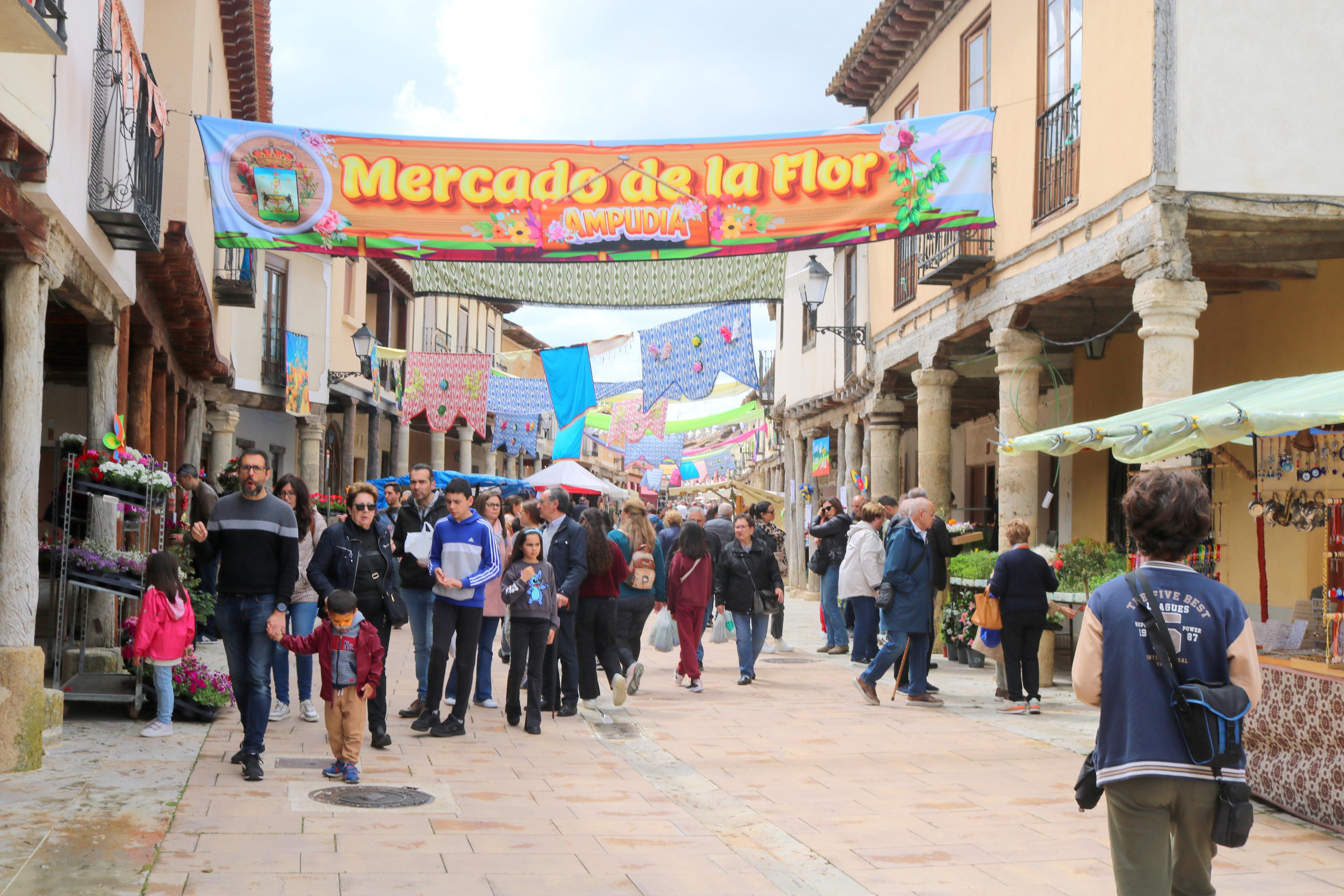 XIV Mercado de la Flor en Ampudia