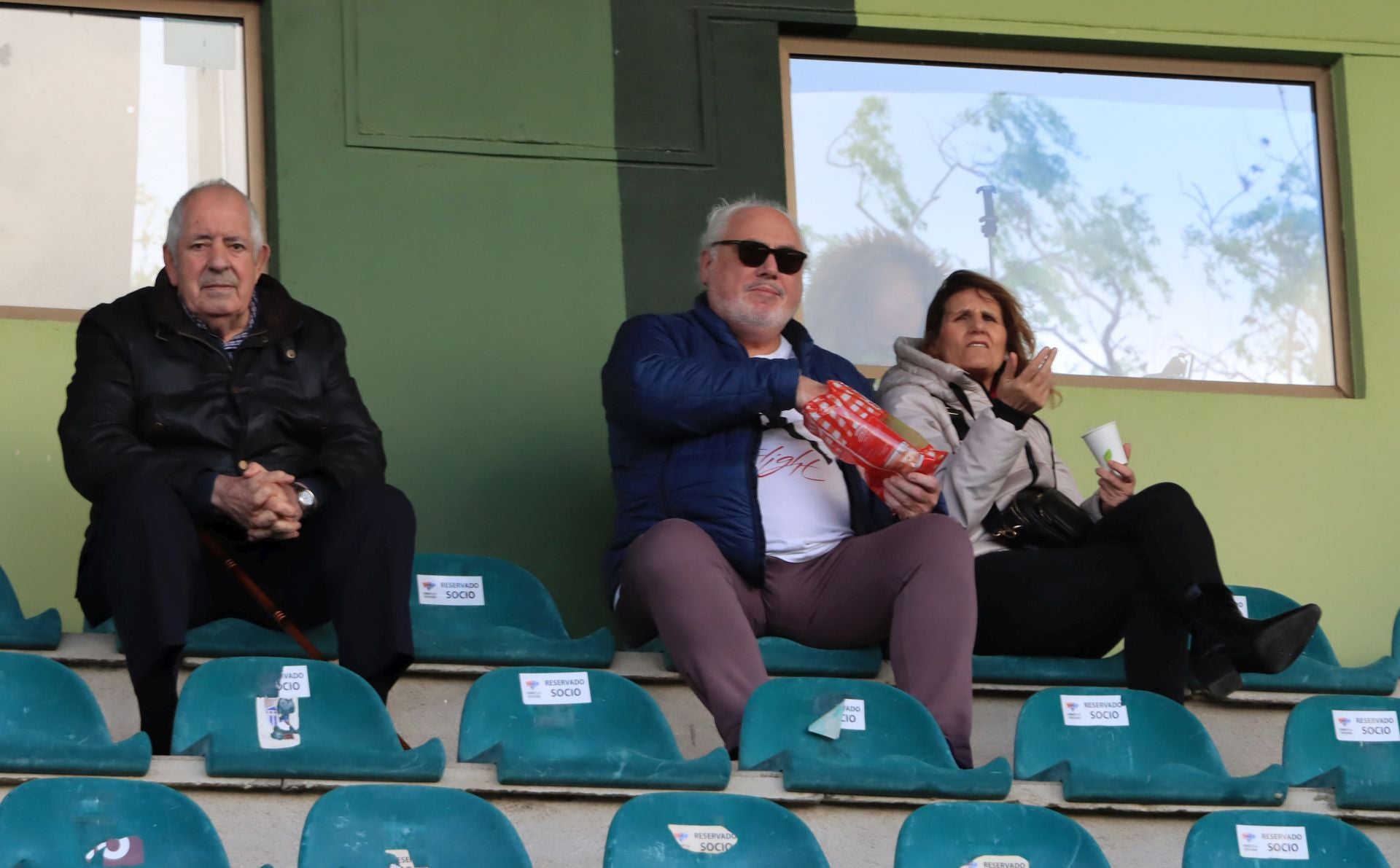 Búscate en las gradas de La Albuera en el Segoviana vs Real Sociedad B