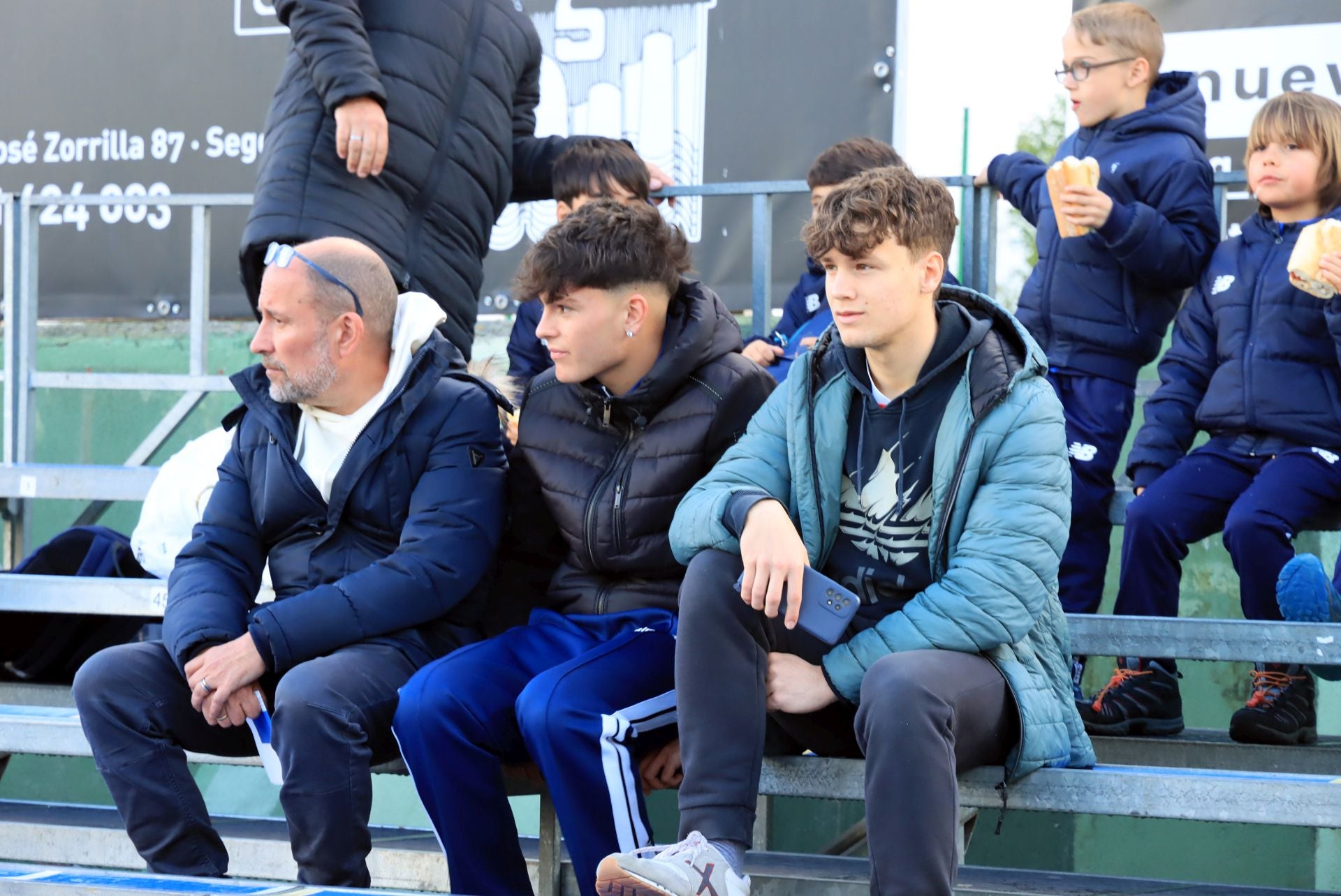 Búscate en las gradas de La Albuera en el Segoviana vs Real Sociedad B