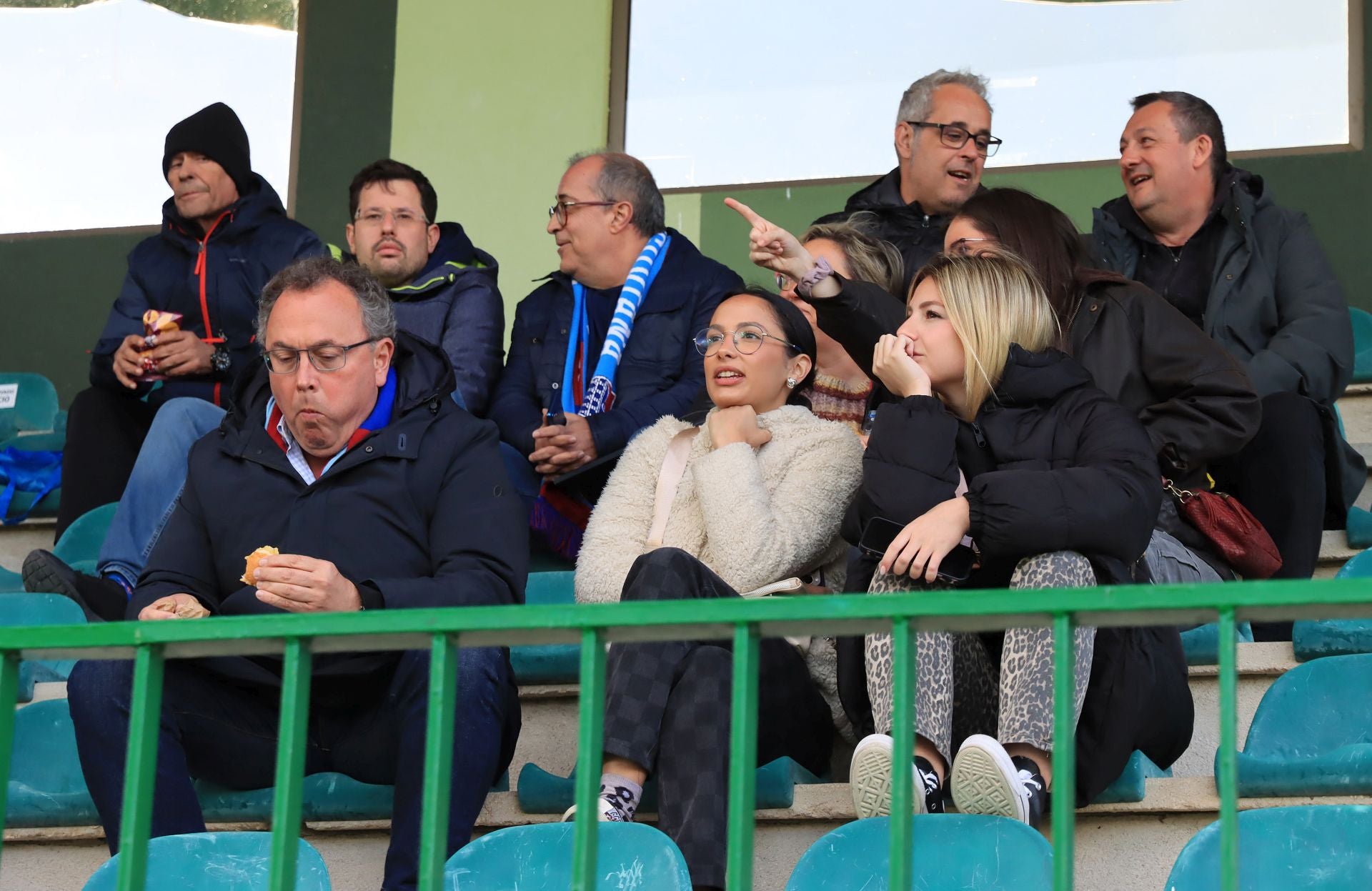 Búscate en las gradas de La Albuera en el Segoviana vs Real Sociedad B