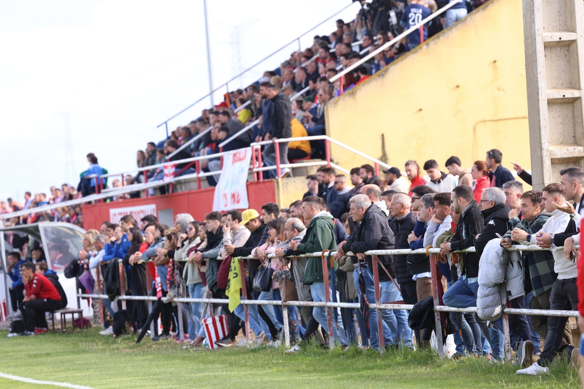El partido entre el Tordesillas y el Villaralbo, en imágenes