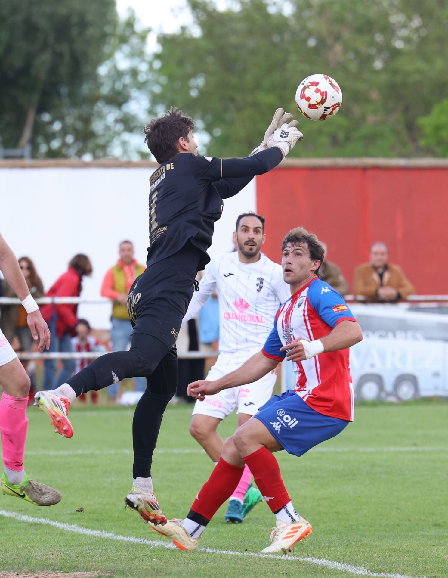 El partido entre el Tordesillas y el Villaralbo, en imágenes