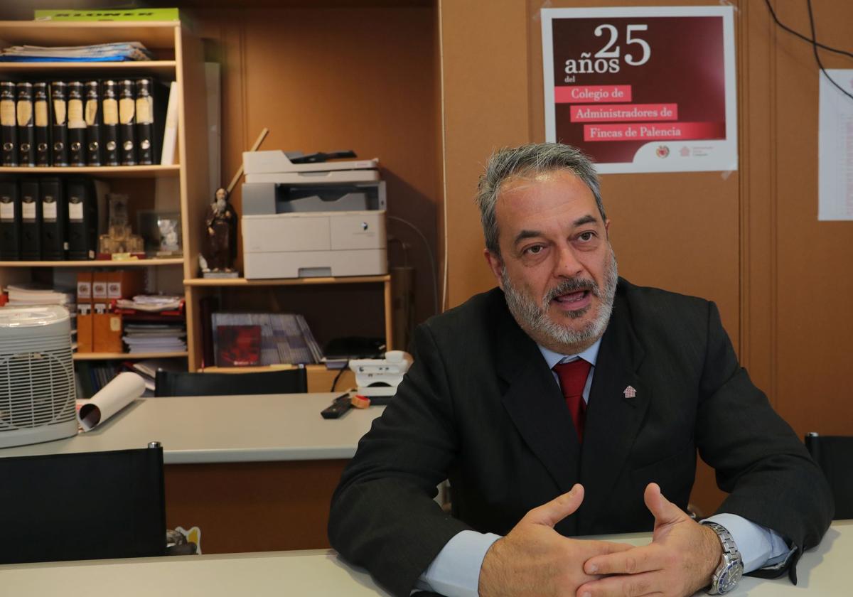 «Gestionar comunidades sin estar acreditado es un riesgo para los vecinos»