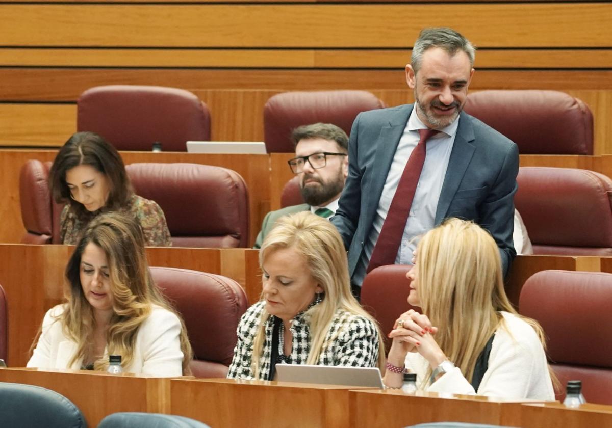 Vox solicita reunirse con Mañueco para conocer los avances en aranceles tras su último encuentro