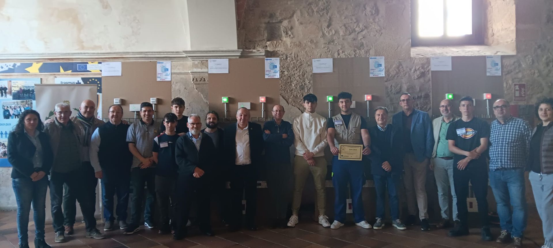 Concurso de sobretensiones, automáticos y tomas de corriente en Aguilar