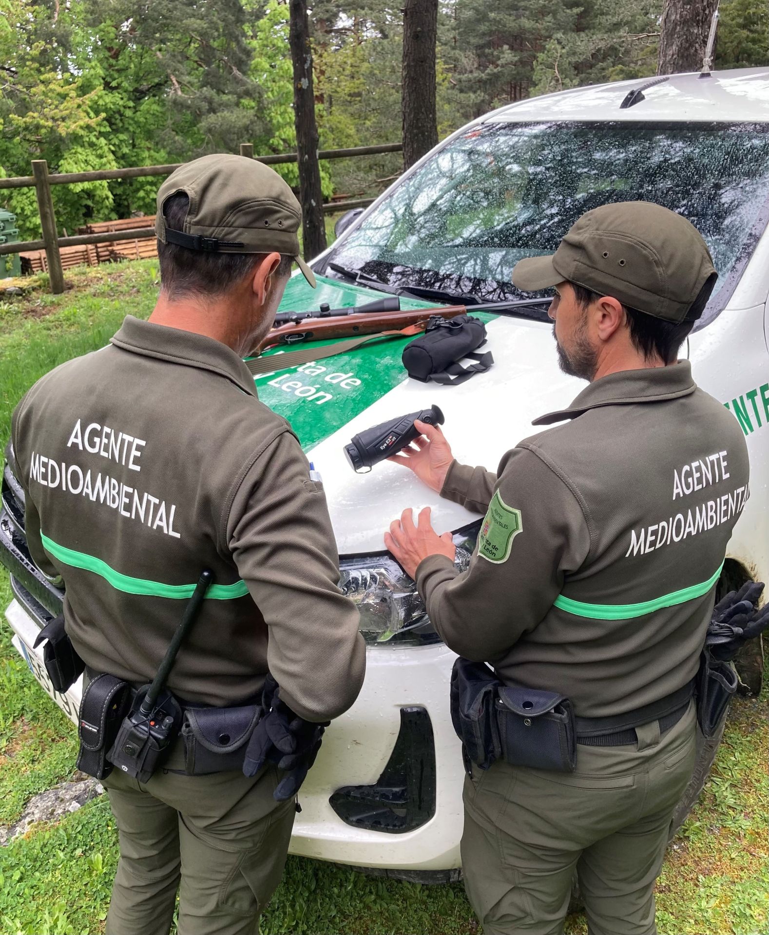 Sorprenden en Segovia a dos cazadores que utilizaban visores térmicos