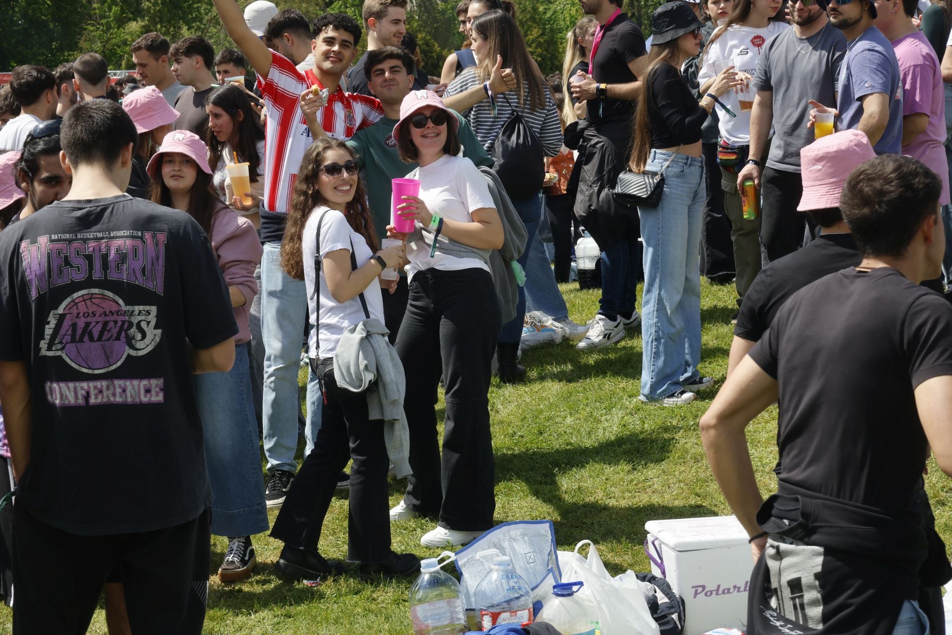 La fiesta de la ITA abarrota el parque Ribera Sur de jóvenes