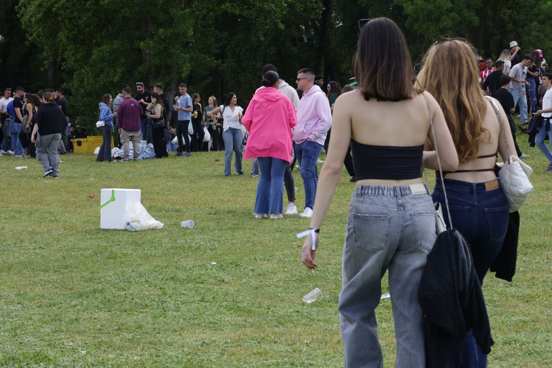 La fiesta de la ITA abarrota el parque Ribera Sur de jóvenes
