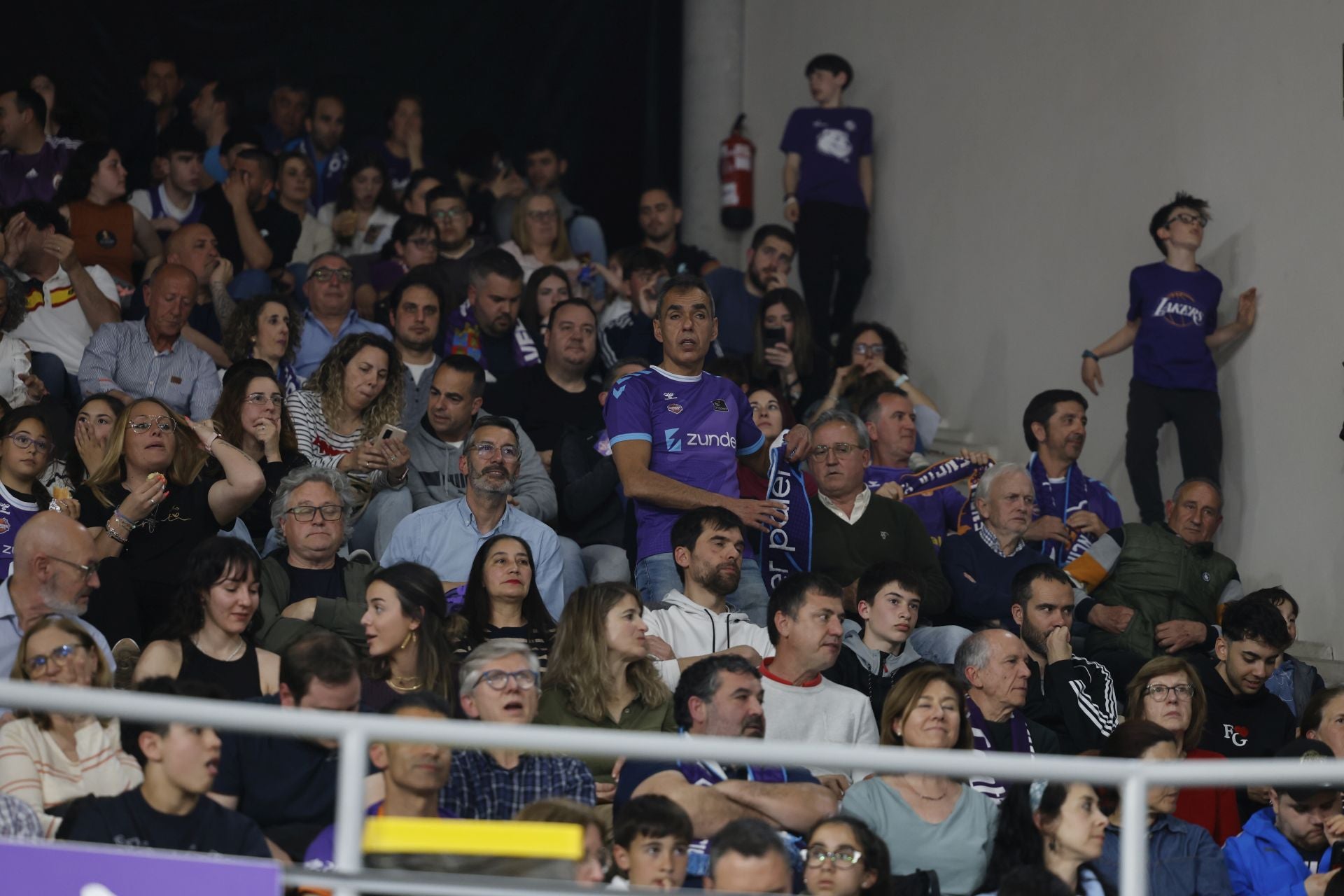 Búscate en las gradas del Súper Agropal Palencia-Betis