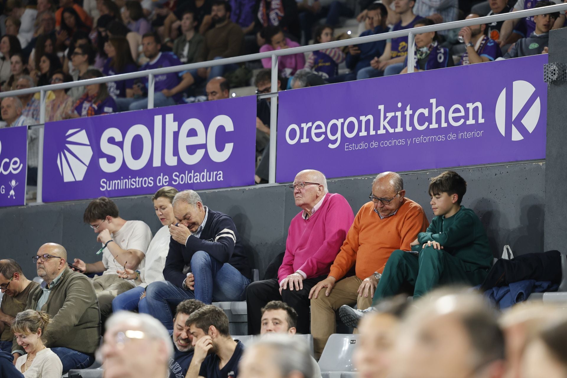 Búscate en las gradas del Súper Agropal Palencia-Betis