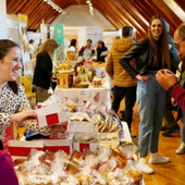 Un puesto participante en ediciones anteriores en la Feria Dulcería, donde se enmarca el concurso.