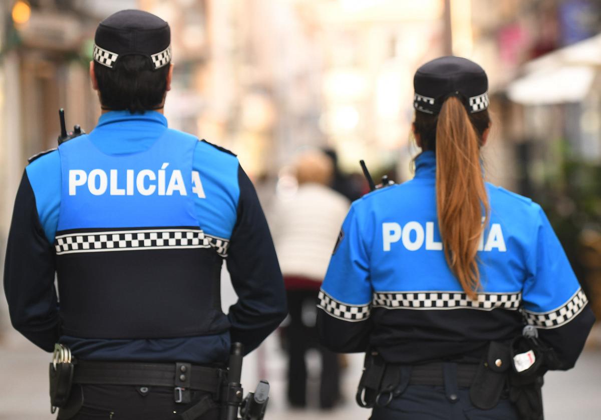 Detenida una mujer ebria tras insultar y golpear a su hija en un bar