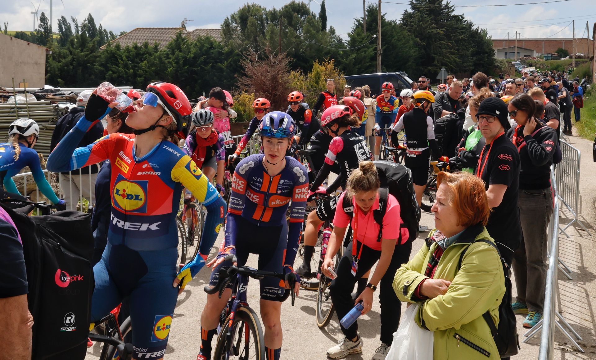 Así ha sido la llegada de La Vuelta Femenina a Baltanás