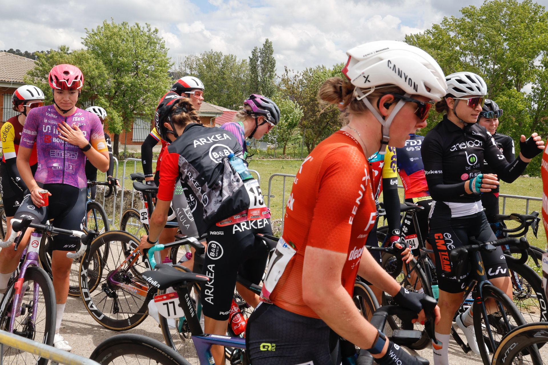 Así ha sido la llegada de La Vuelta Femenina a Baltanás
