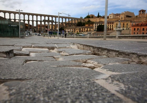 Uno de los baches de Padre Claret.