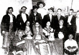 Miembros del Cuadro Artístico del Círculo Vallisoletano en Madrid en 1934.