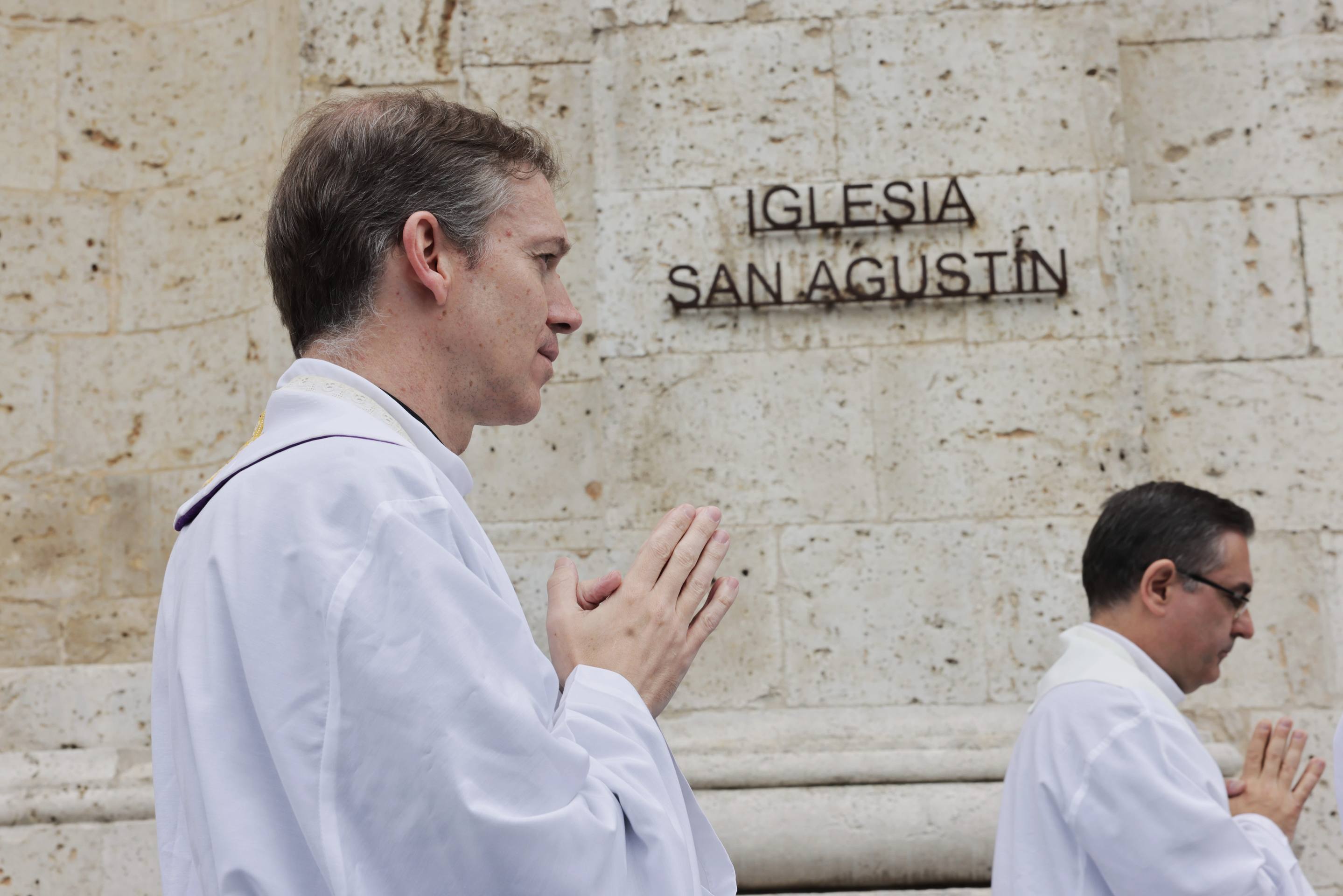 El homenaje a los sacerdotes del clero vallisoletano, en imágenes