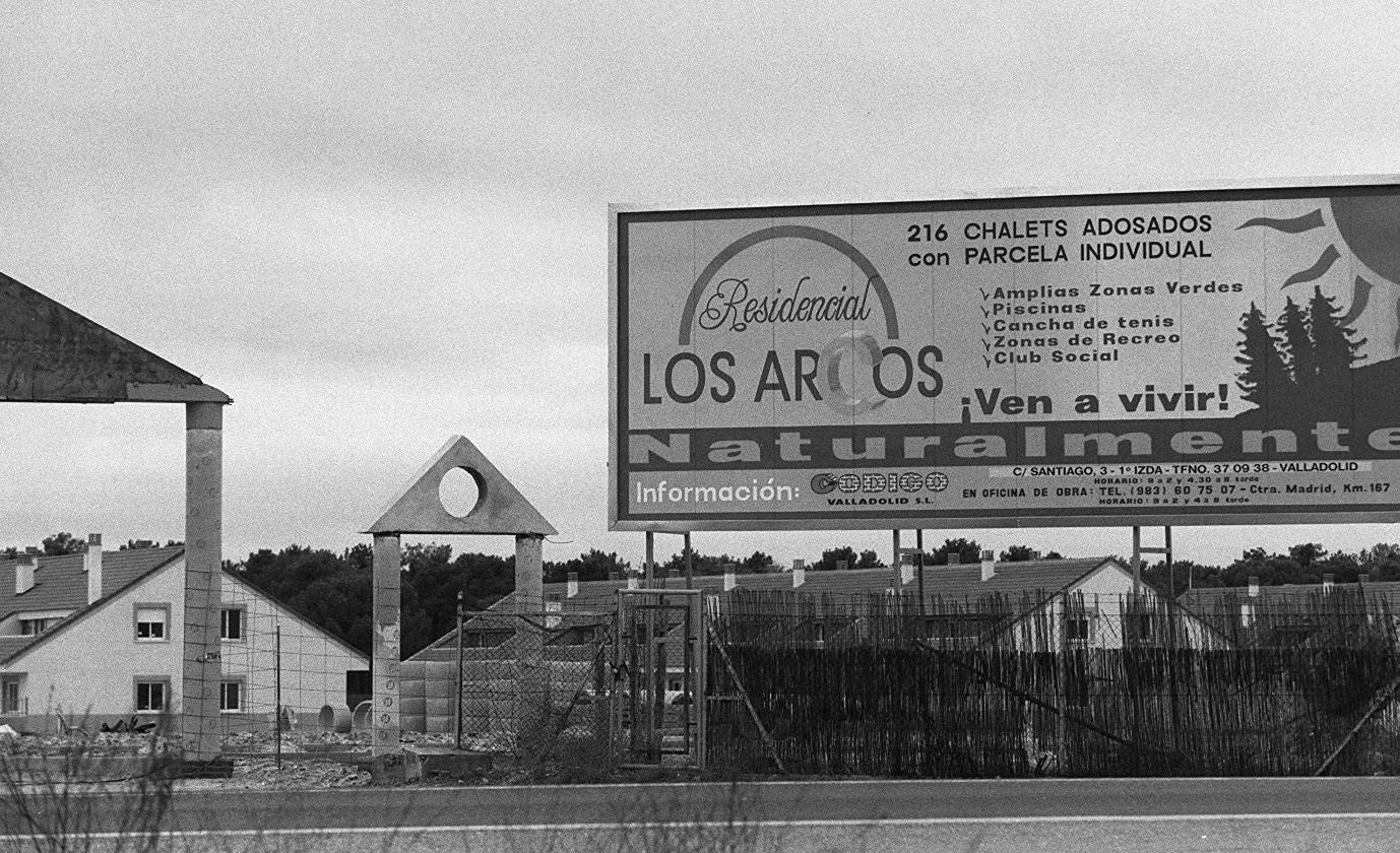 Construcción de la Urbanización Residencial Los Arcos. 18 de enero de 1998.