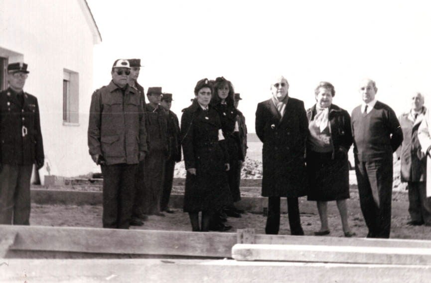 Inauguración del puesto de primeros auxilios de la Cruz Roja de Mojados en los años ochenta. En la foto aparecen, Pedro Gómez Bosque, presidente provincial de Cruz Roja; Rita de la Cuesta e Hipólito Cantalapiedra.