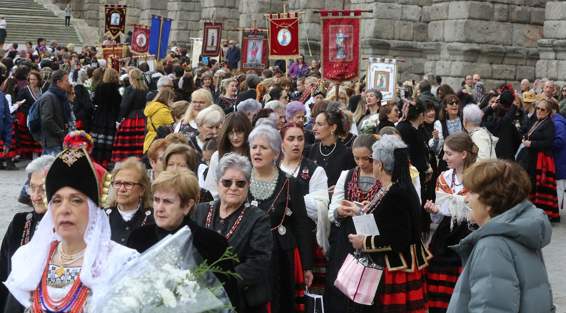 La romería de las aguederas de la provincia, en imágenes