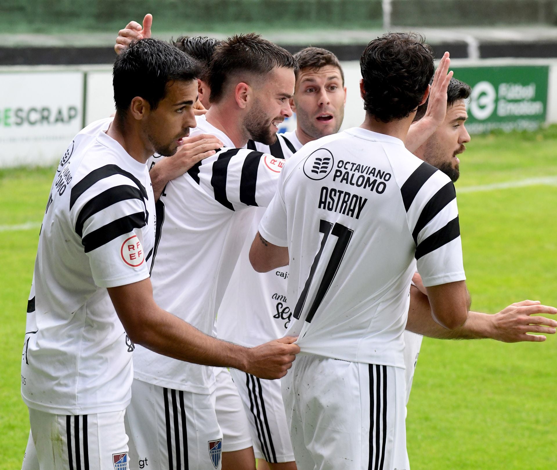Fotos del partido entre el Sestao y la Segoviana