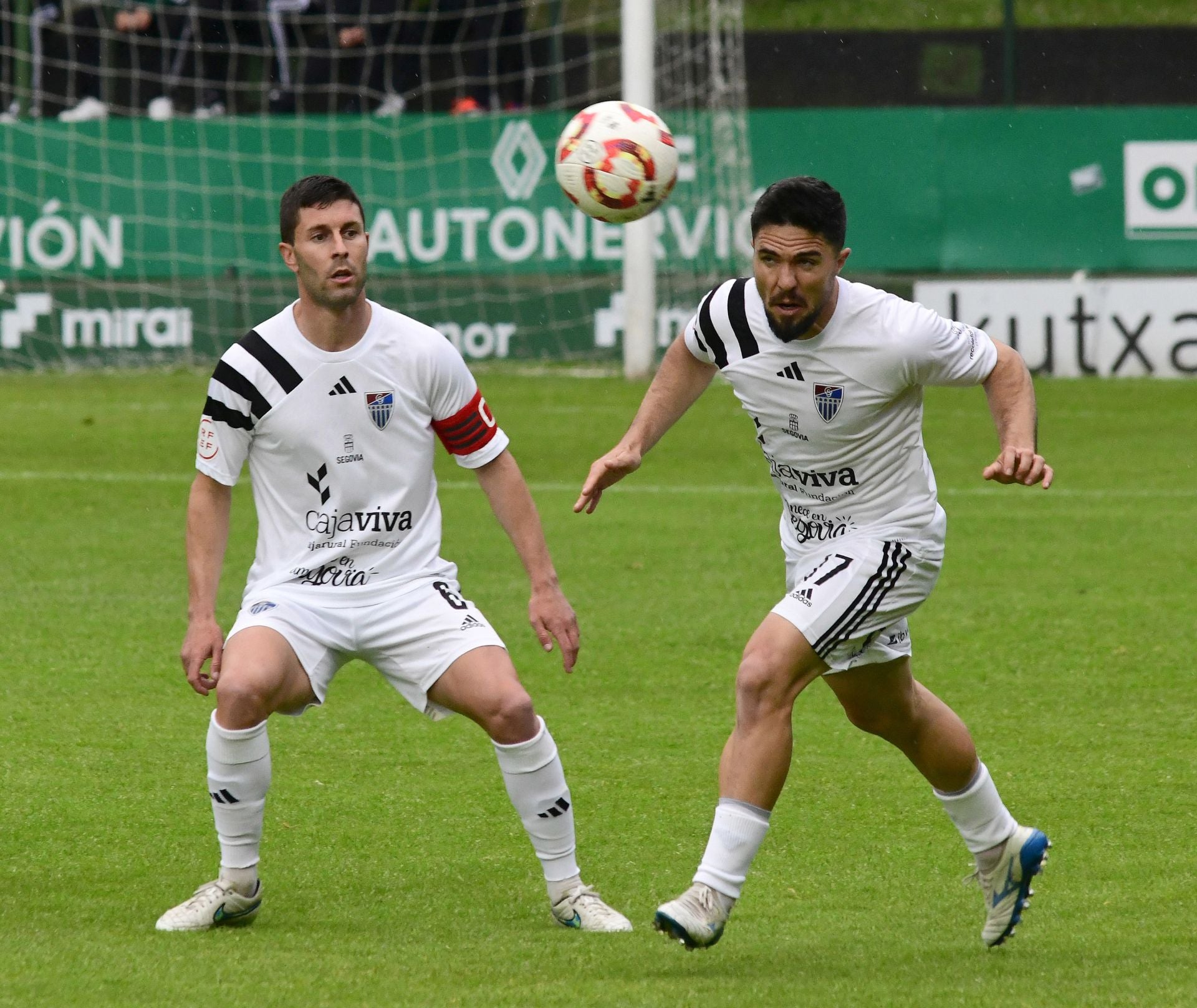 Fotos del partido entre el Sestao y la Segoviana