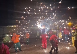 Celebración del toro de fuego en ediciones pasadas.