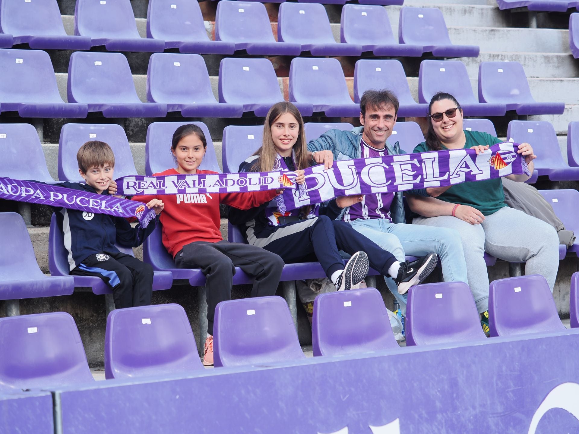Búscate en la grada del Real Valladolid - Girona (1/3)