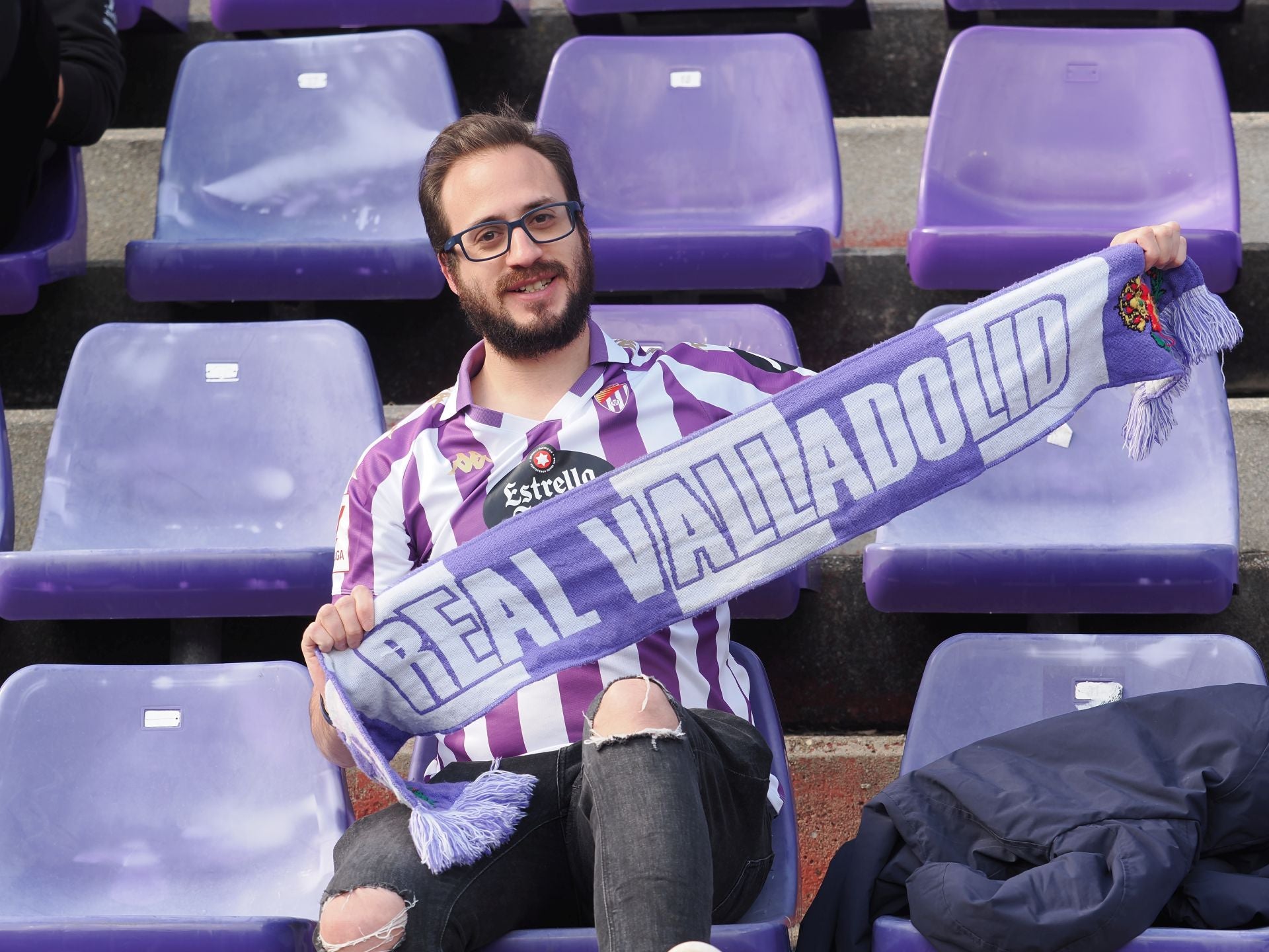 Búscate en la grada del Real Valladolid - Girona (1/3)